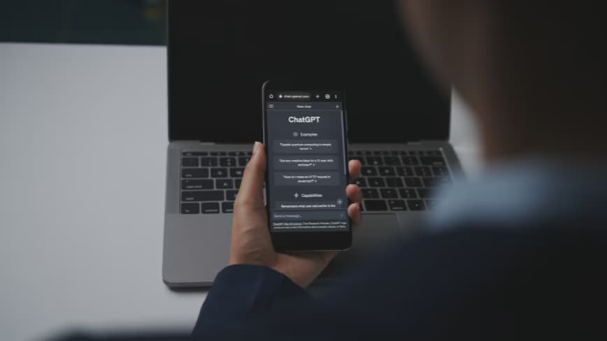 Gartner: пользователи чаще выбирают ChatGPT, чем чат-боты самих компаний