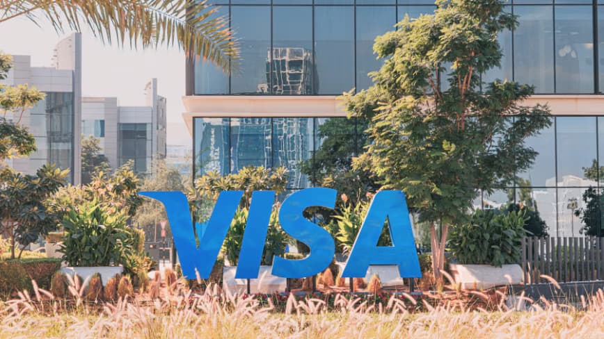 Visa связала прогноз роста мировой экономики с инвестициями в AI и цифровой коммерцией
