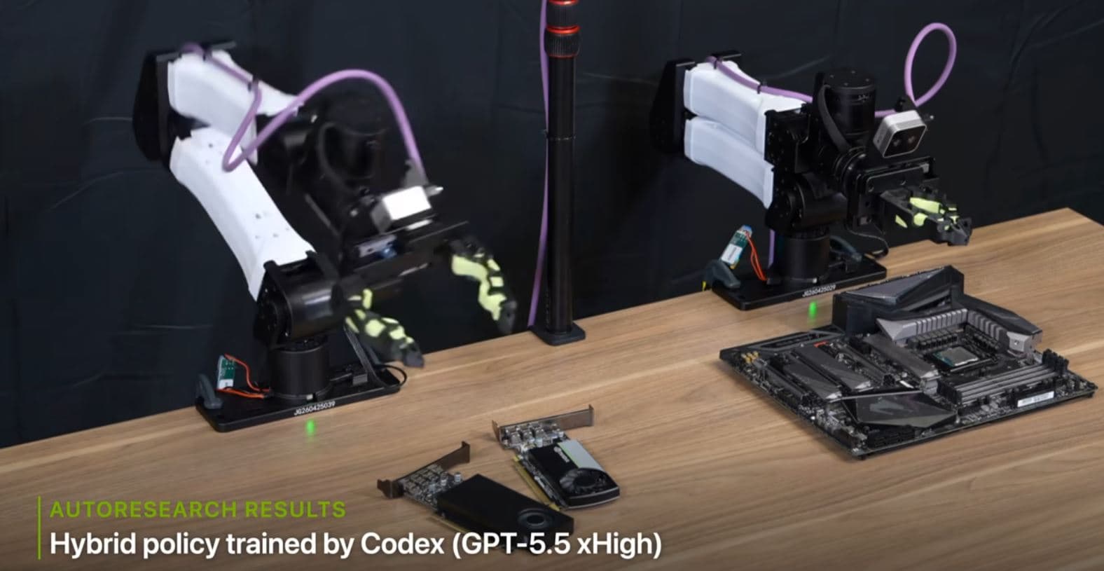 Nvidia продемонстрировала роботов, самостоятельно осваивающих установку видеокарт в материнские платы