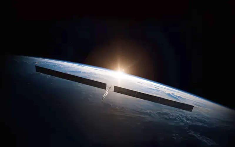 SpaceX назвала будущую миллионную группировку ИИ-спутников Starmind