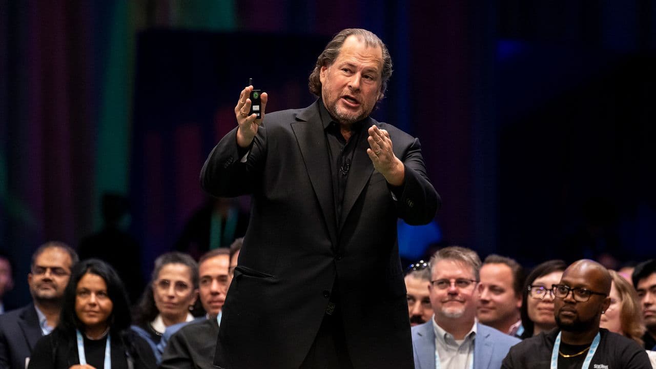 Salesforce покупает Fin за $3.6 млрд для инвестиций в AI‑агентов