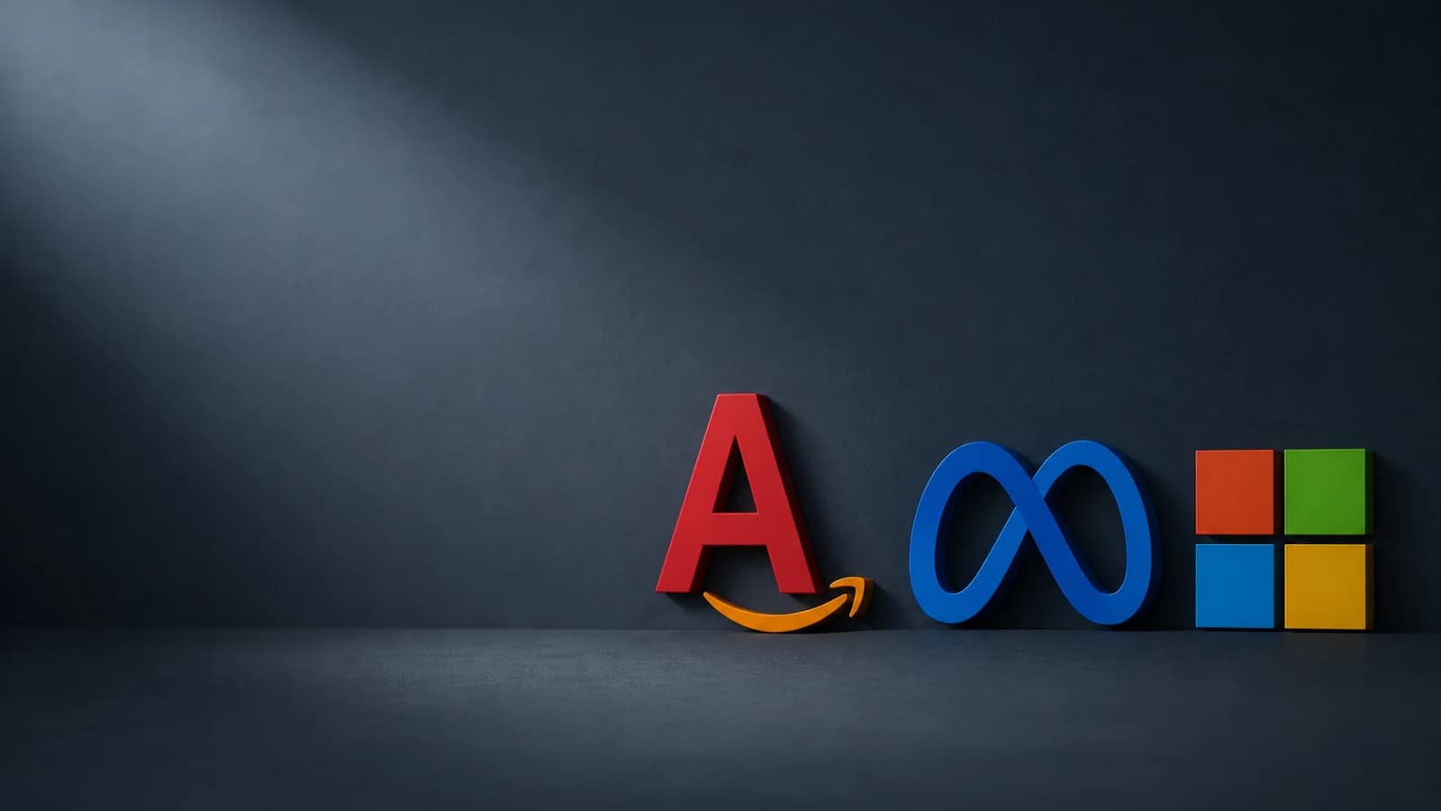 Логотипы Amazon, Alphabet, Meta и Microsoft на одном снимке