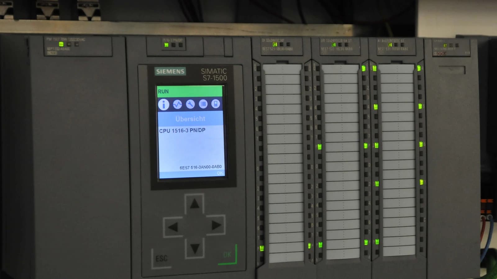 Промышленный контроллер Siemens SIMATIC S7