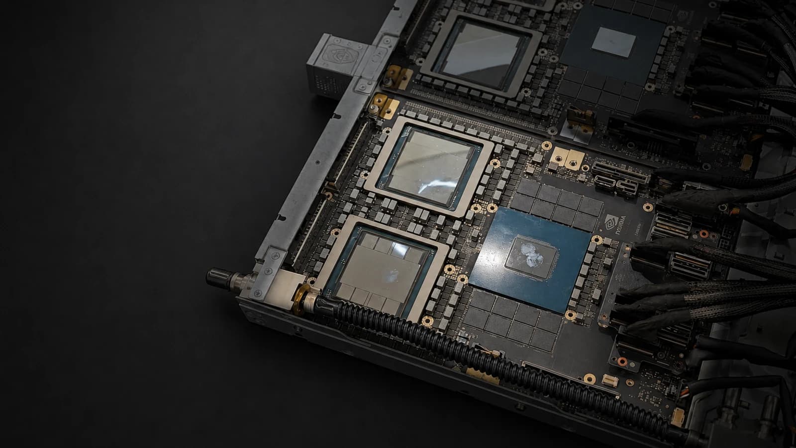 серверная система Nvidia Grace Blackwell