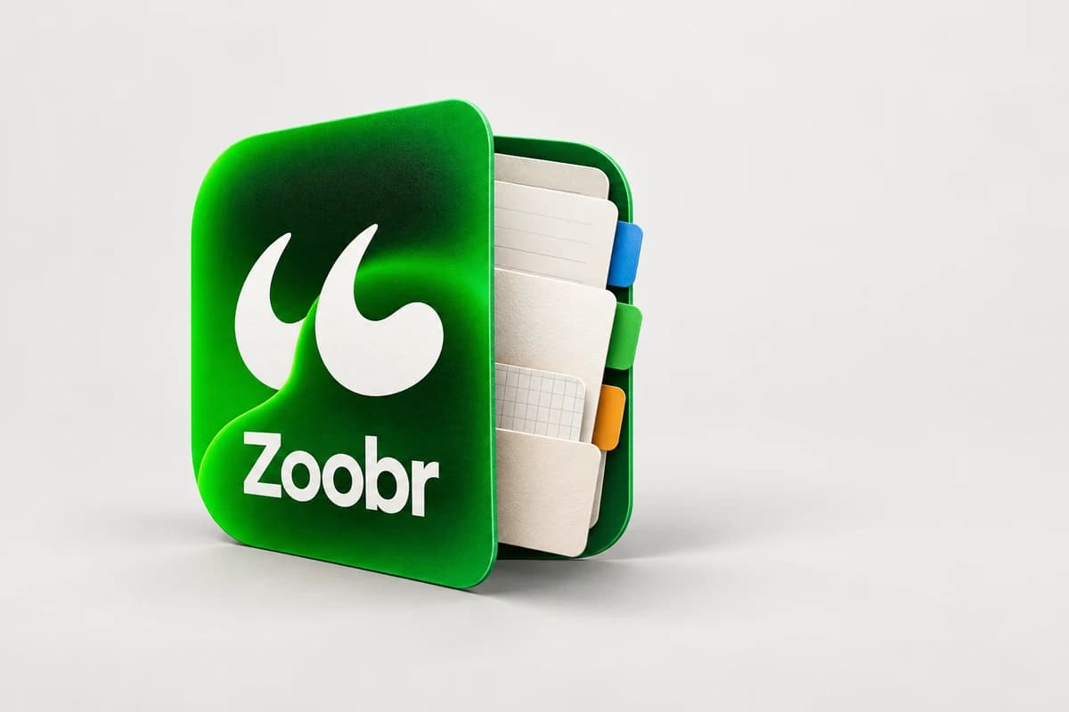 Зелёная иконка Zoobr раскрыта как папка с короткими учебными карточками на светло-сером фоне.