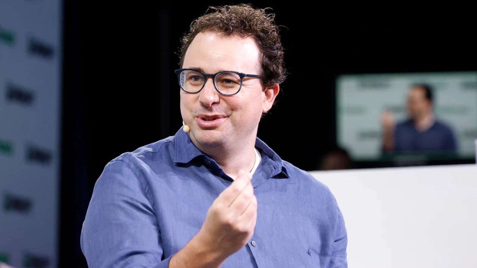 Архивное фото Дарио Амодеи на TechCrunch Disrupt, 2023 год