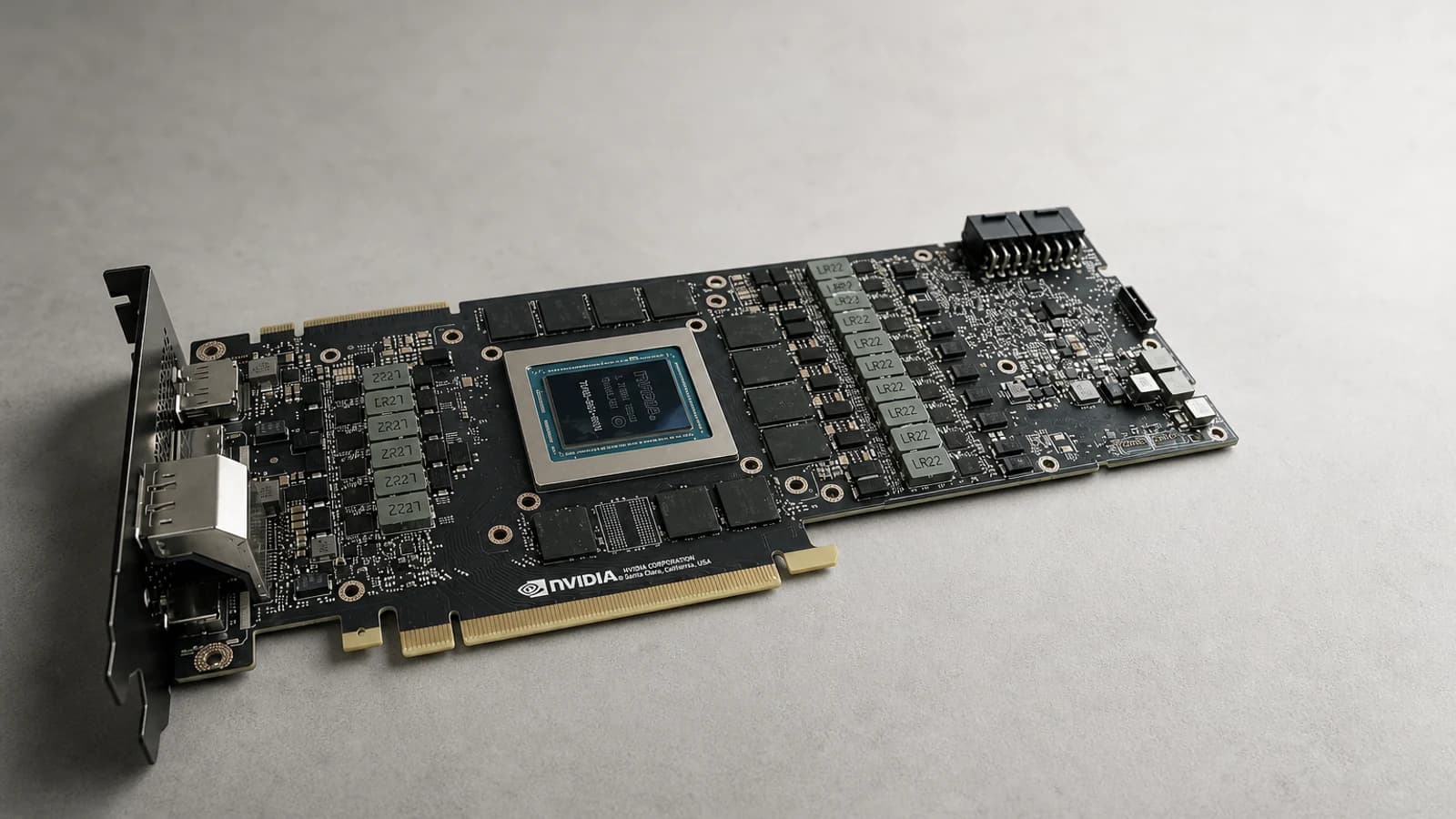 Видеокарта NVIDIA GeForce RTX 2080 Ti или ее печатная плата с модулями памяти