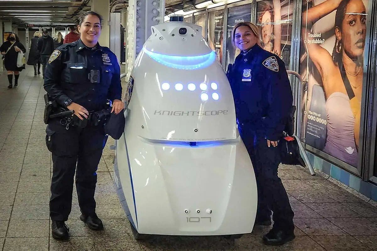 Полиция Огайо прекратила использование робота DubBot после года работы без зафиксированных инцидентов
