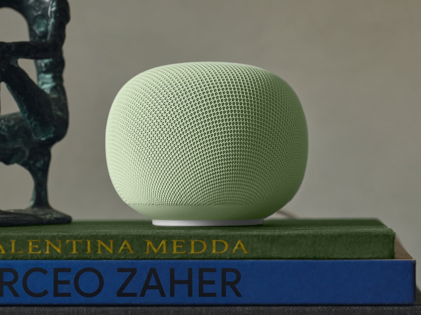 Google показала умную колонку Google Home с интеграцией Gemini for Home
