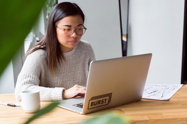 Опрос Employment Hero: работодатели все чаще ценят навыки AI выше диплома