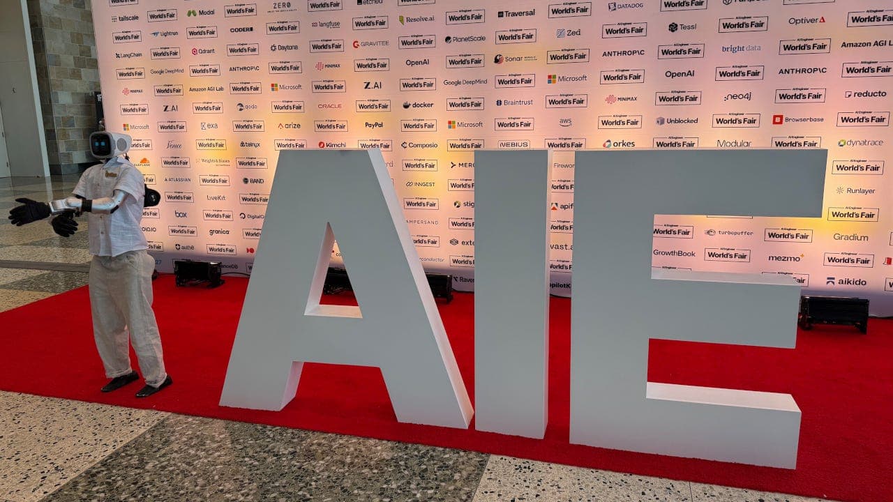 На AI Engineer World’s Fair обсуждают «циклы» и переход к «фабрикам ПО» с AI-агентами